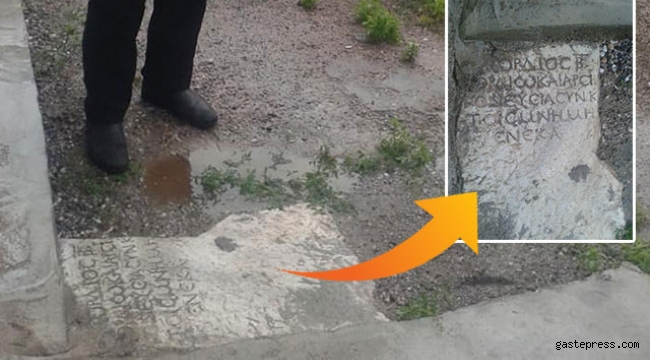 Avanos'ta bir evin bahçesinde Roma dönemi mezar taşı bulundu