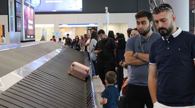İstanbul Havalimanı'nda seçim hareketliliği