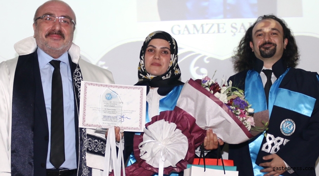 KAYÜ Sosyal Bilimler Meslek Yüksekokulu’ndan 20 Öğrenci Mezun Oldu
