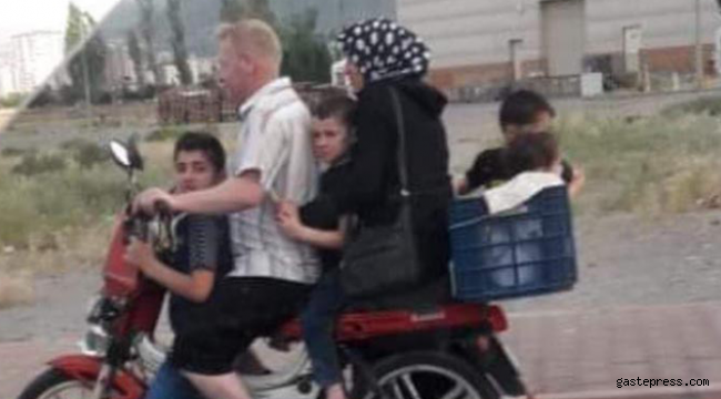 Motosiklette 6 kişi ile tehlikeli yolculuk