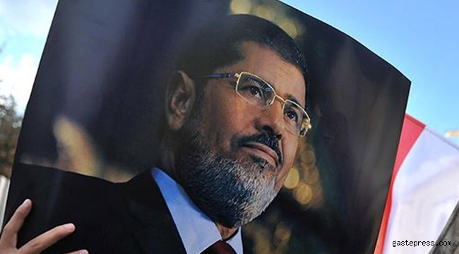 Mursi için gıyabi cenaze namazı kılınacak