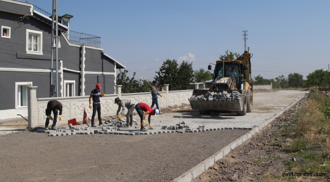 Hacılar'da yol çalışmaları sürüyor