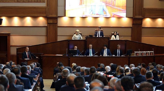 İBB Meclisi'ne gerginlik damga vurdu!