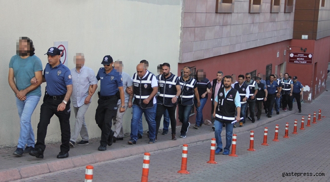 Kayseri'de 21 kişi FETÖ'den adliyede!