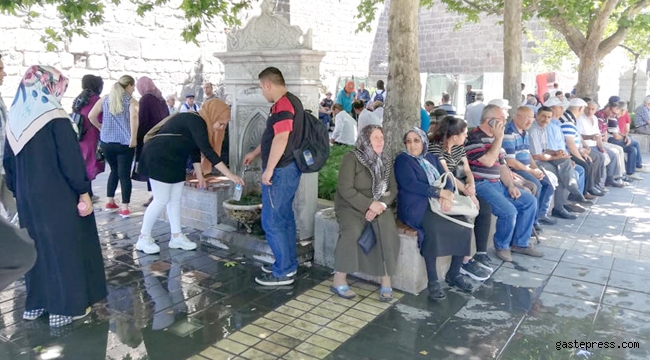 Kayseri'de sıcak hava yaşamı da olumsuz etkiledi
