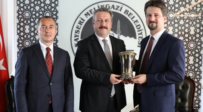 Macaristan’ın Ankara Büyükelçisi Victor Matis Başkan Palancıoğlu'nu ziyaret etti!