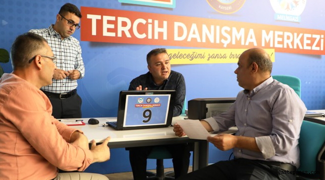 Melikgazi Belediyesi'nden Öğrencilere Tercih Desteği Verildi