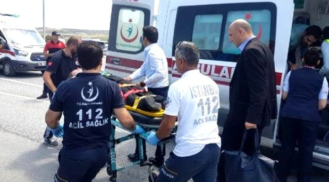 Servis midibüsü devrildi! Çok sayıda yaralı var