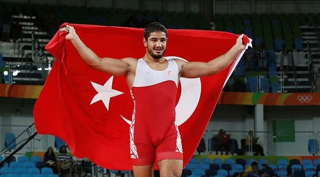 Taha Akgül başarılarına bir yenisini daha ekledi!