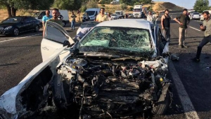 Trafik yine can aldı 2 ölü, 16 yaralı var!