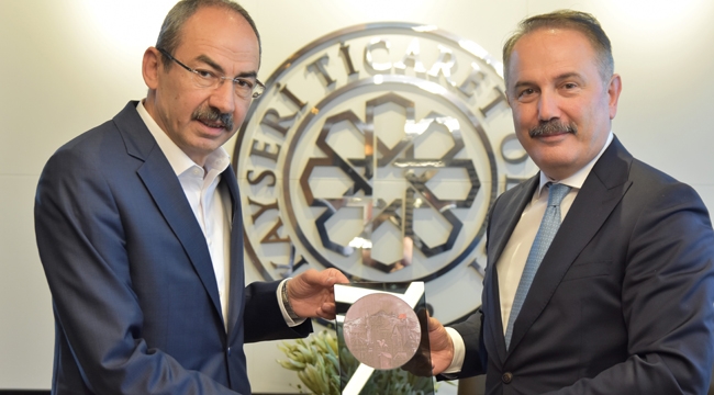 Vakıfbank Genel Müdürü Üstünsalih, KTO Başkanı Ömer Gülsoy’u makamında ziyaret etti