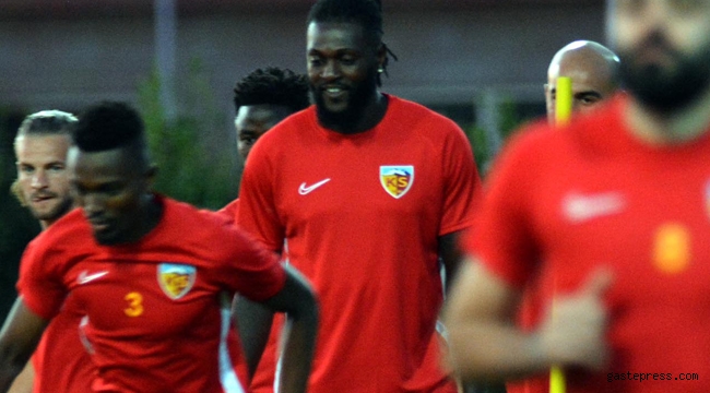 Adebayor: Galatasaray maçı ligin en zorlu karşılaşmalarından biri olacak!