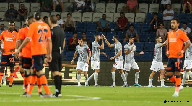 Başakşehir avantajı rakibi Olympiakos'a kaptırdı!