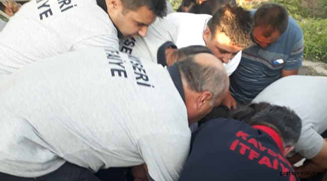 Büyükşehir Belediyesi İtfaiyesi, hayat kurtarmaya devam ediyor.