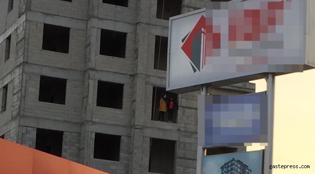 İki kız çocuğu, birlikte 4'üncü kattan atladı