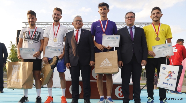 Kayseri Büyükşehir Spor A.Ş. 1. Erciyes Tenis Turnuvası düzenlendi!