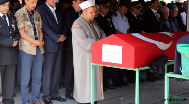 Kazada hayatını kaybeden uzman çavuş Kayseri'de toprağa verildi