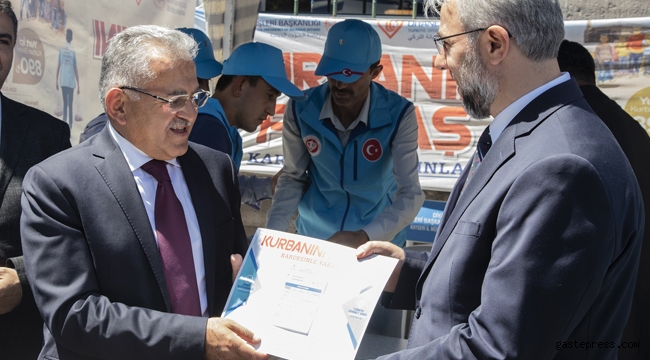 Memduh Başkan, vekaletle kurban bağışladı!