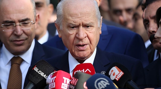 MHP Lideri Bahçeli'den bayram namazı çıkışı erken seçim mesajı geldi!
