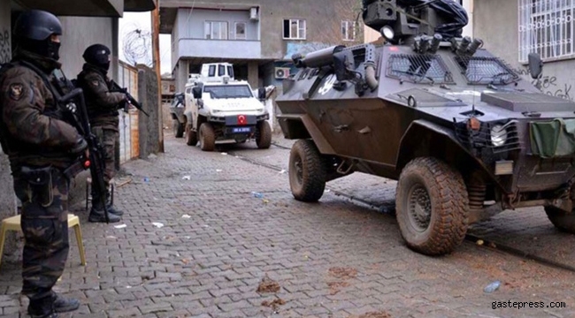 Özel harekatçıların aracı devrildi! 1 şehit 5 yaralımız var!
