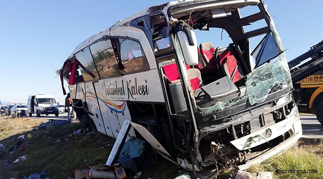 Afyon'da yolcu otobüsü kazası! 