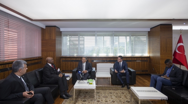 Ankara Büyükelçisi B.N. Williams Nkurunzıza, Başkan Büyükkılıç'ı Ziyaret Etti
