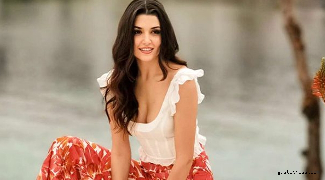 Güzel Oyuncu Hande Erçel, kendisine "Bazlama surat" diyen sosyal medya fenomenine acımadı!