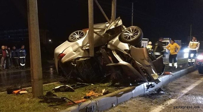 Korkunç trafik kazasında 2 ölü, 2 yaralı var!