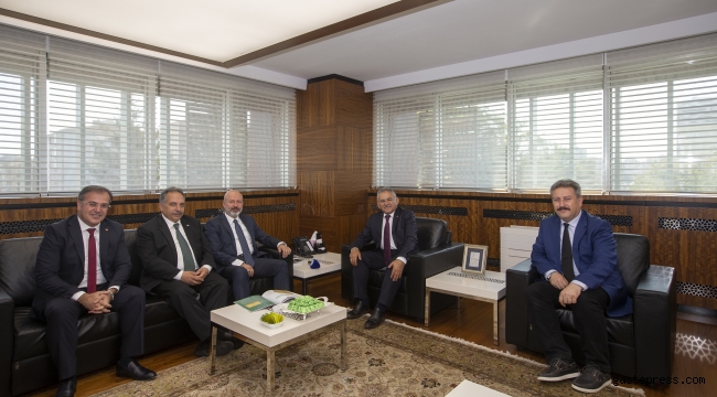 Külliye Dönüşü Başkanlar Zirvesi