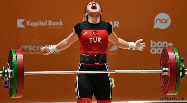 Şaziye Erdoğan, Tayland'da dünya şampiyonu oldu!