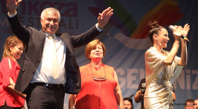 Şevval Sam Adanalılara muhteşem bir gece yaşattı!