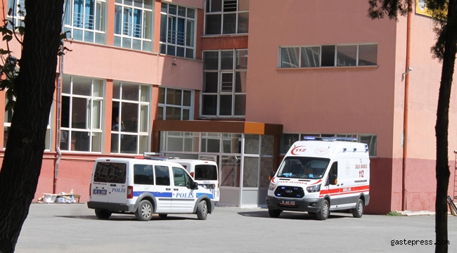 Sınıfta arkadaşıyla tartışan öğrenci, pencereden atlamaya kalkıştı!