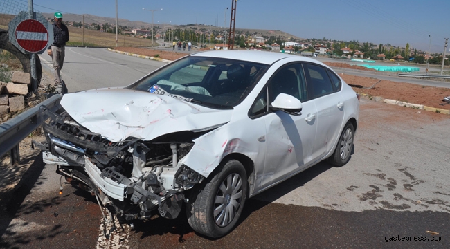 Sivas Gemerek'te trafik kazası: 4 kişi yaralandı!