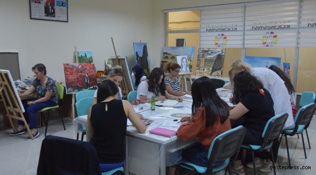 Üniversiteli Gençler Kocasinan Akademi ile Hedeflerine Ulaşıyor