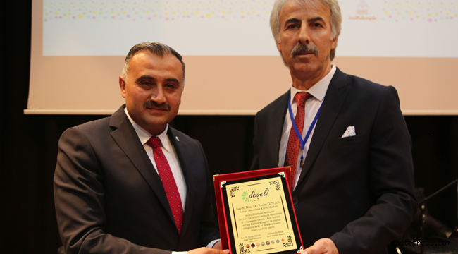 2. Uluslararası Develi Aşık Seyrani ve Türk Kültürü Kongresi Başladı!