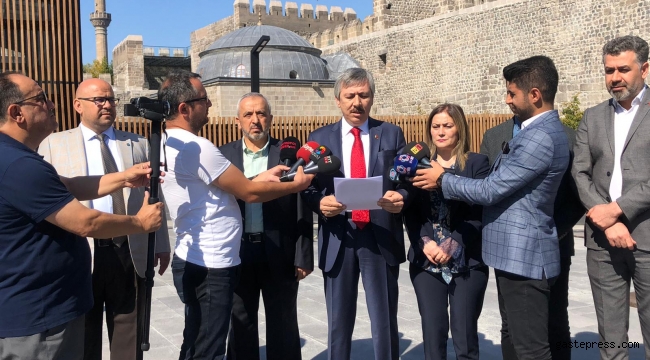 Ak Partili Ahmet Turhal'dan Basın Açıklaması