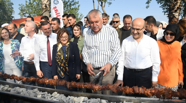Başkan Zeydan Karalar 3. Uluslararası Lezzet Festivali'nin Her Aşamasında Bizzat Bulundu.