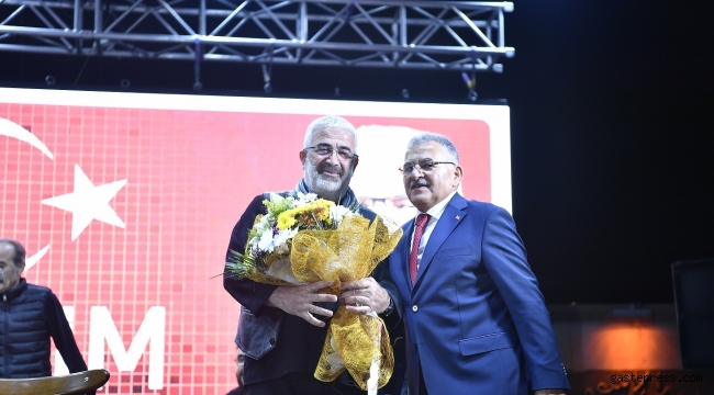 Büyükşehir'den Coşkulu Kutlama