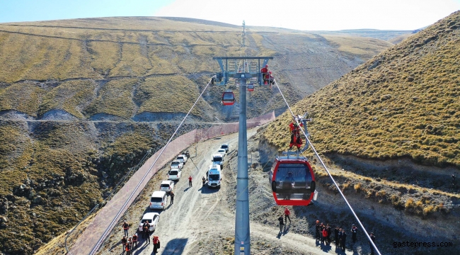 Erciyes'te teleferikte kurtarma tatbikatı