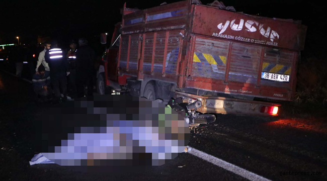 Kayseri'de motosiklet, kamyona çarptı: 2 ölü