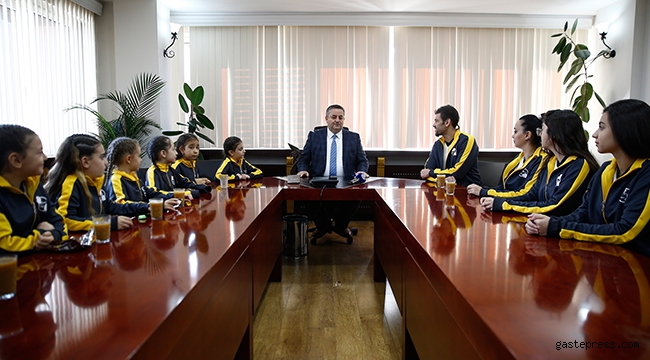 Milli Dansçılar Büyükşehir'de