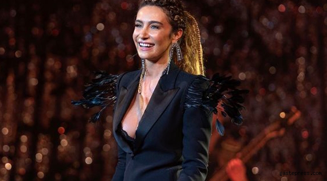Şarkıcı Sıla'nın arabasının fiyatı dudak uçuklattı!