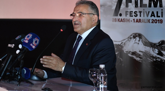 Başkan Büyükkılıç, Kayseri Film Festivali'nin açılış programına katıldı