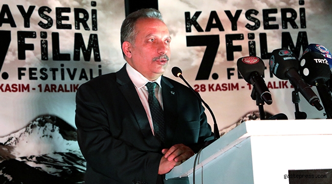 Festivale Görkemli Açılış