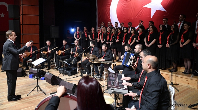 Kayseri Büyükşehir Belediyesi'nden Türkü Gecesi!