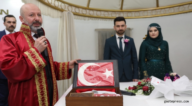 Kocasinan Belediyesi, Evlenen Çiftlere 4 Yılda 13 Bin 270 Adet Nikah SetiHediye Etti