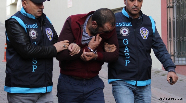 Maskeli 4 gaspçı adliyeye çıkarıldı