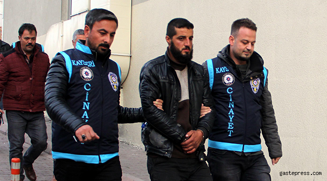 Suriyeli hamalların 'kasa indirme' kavgası: 1 ölü, 2 yaralı