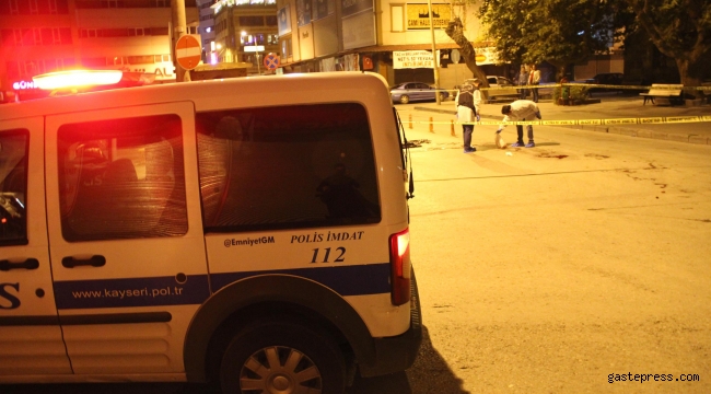 Ablasıyla ilişki yaşayan komşu esnafı öldüren sanığa müebbet istemi