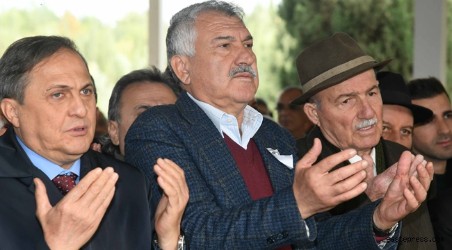 Adana Büyükşehir Belediye Başkanı Zeydan Karalar’ın kayınbabası Yunus Badur, toprağa verildi!